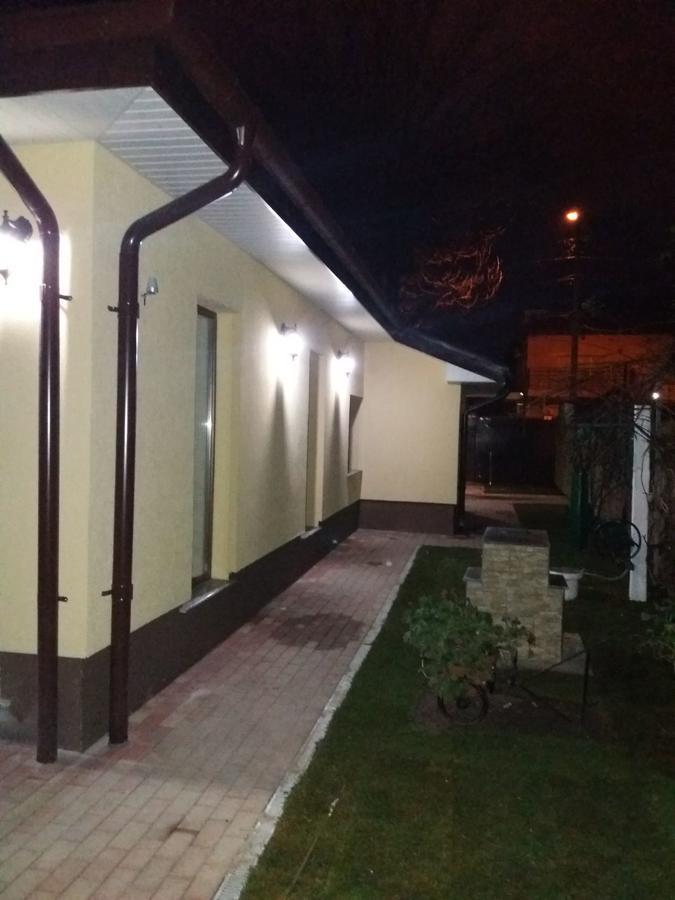 Casuta Bunicilor Villa Bukares Bagian luar foto